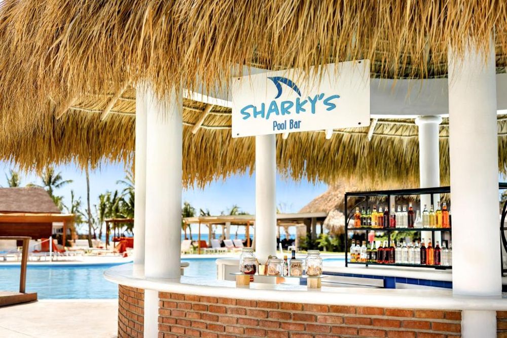 Sharky's Pool Bar, bar de piscina del Sunscape Dominicus La Romana